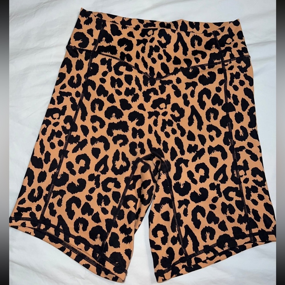 Balance Athletica (Vitality) Cheetah Print Biker Shorts Medium